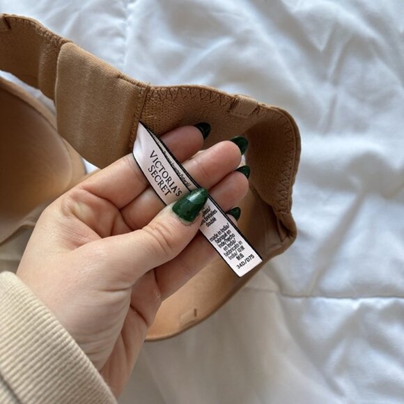 Victoria’s Secret Womens Size 34D Nude Tan Bandeau Bra No Straps Padded - Picture 8 of 9